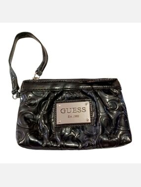 GUESS Sleek Elegant Black Patent Leather Clutch Zipper Wristlet Bag Purse